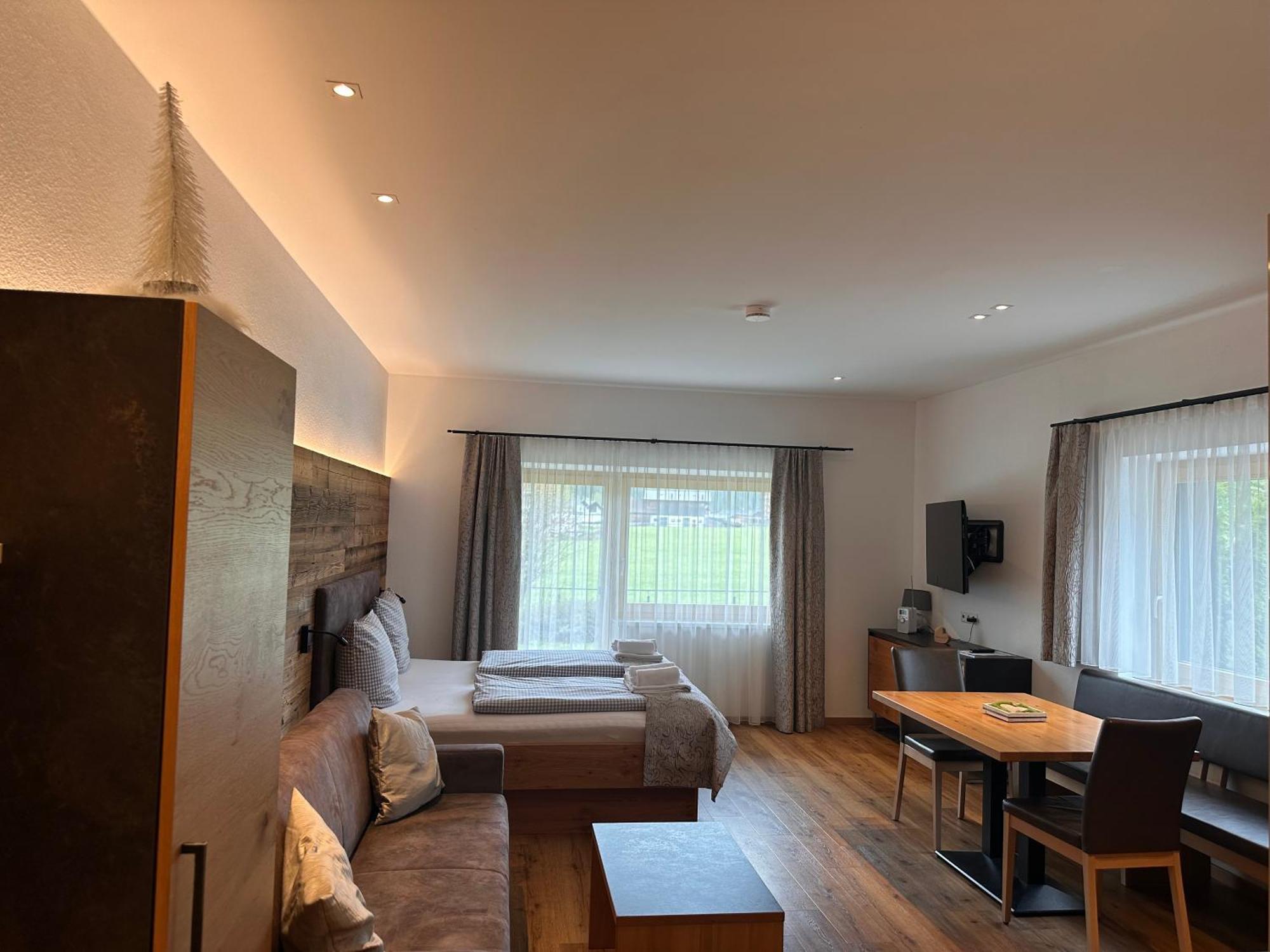 Aktiv Apartments 로이타쉬 외부 사진