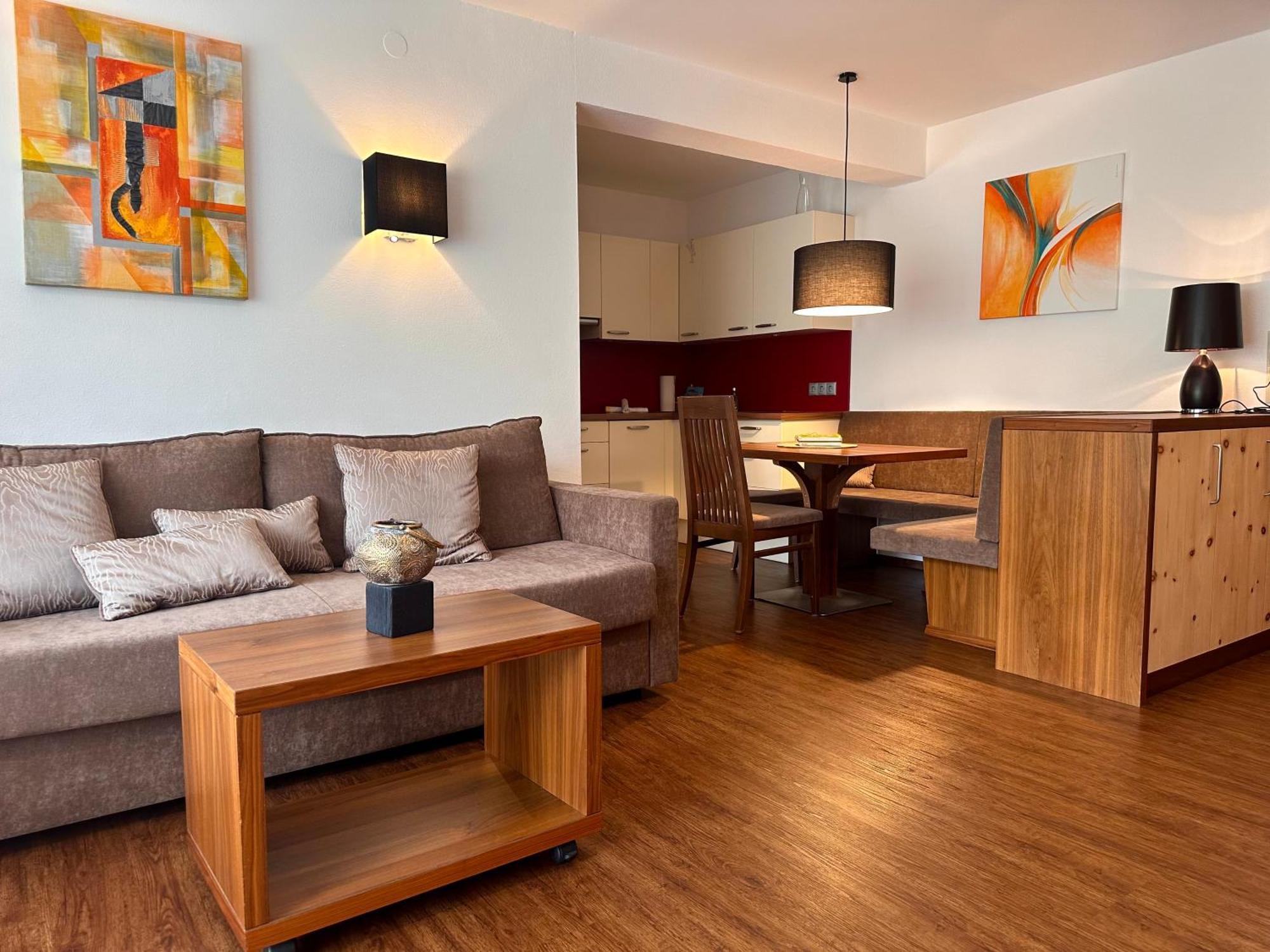 Aktiv Apartments 로이타쉬 외부 사진