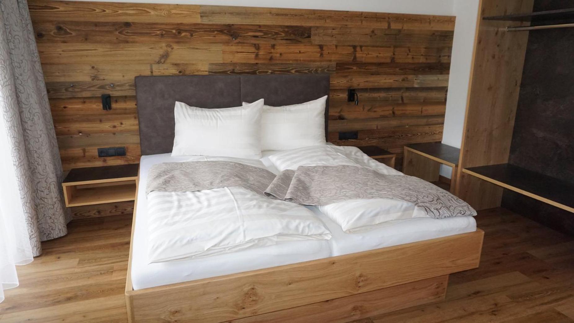 Aktiv Apartments 로이타쉬 객실 사진