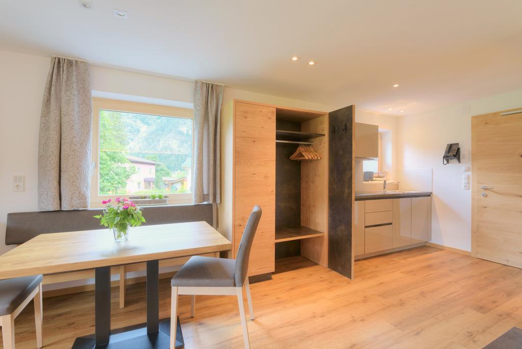 Aktiv Apartments 로이타쉬 객실 사진