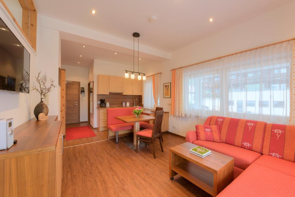 Aktiv Apartments 로이타쉬 객실 사진