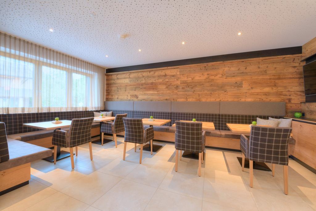 Aktiv Apartments 로이타쉬 외부 사진