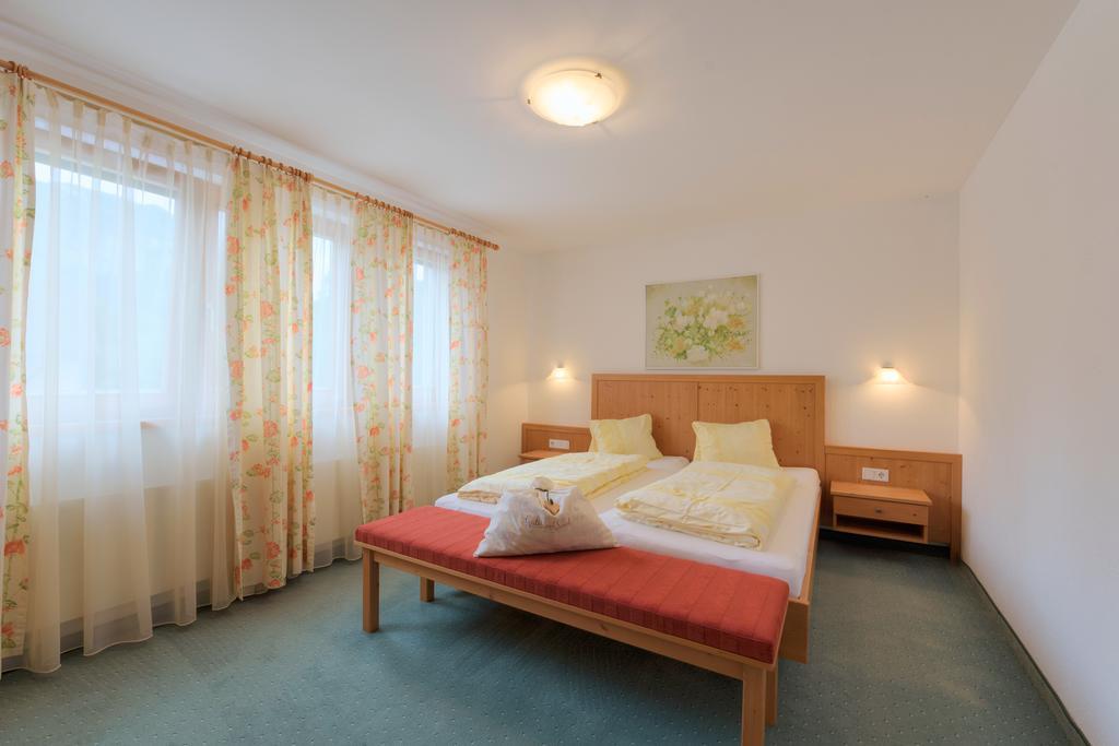 Aktiv Apartments 로이타쉬 외부 사진