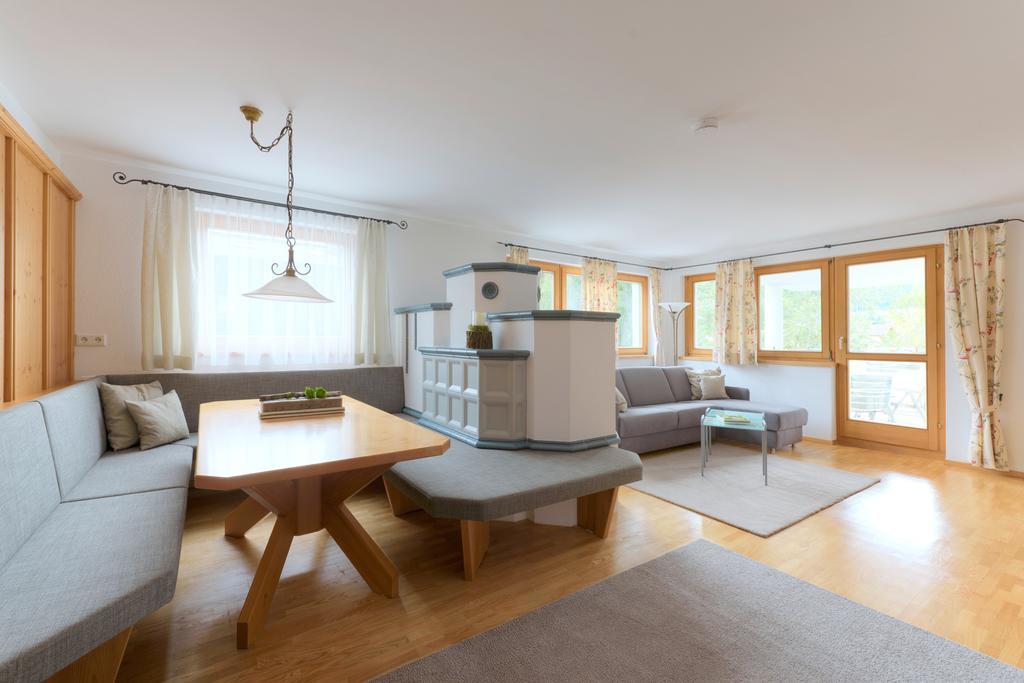Aktiv Apartments 로이타쉬 외부 사진